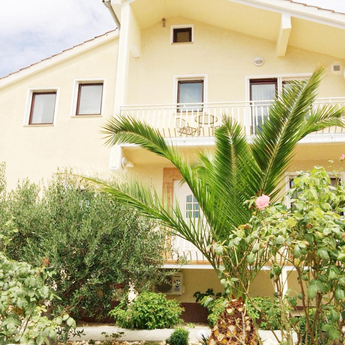 Nina Apartment Zadar Bagian luar foto